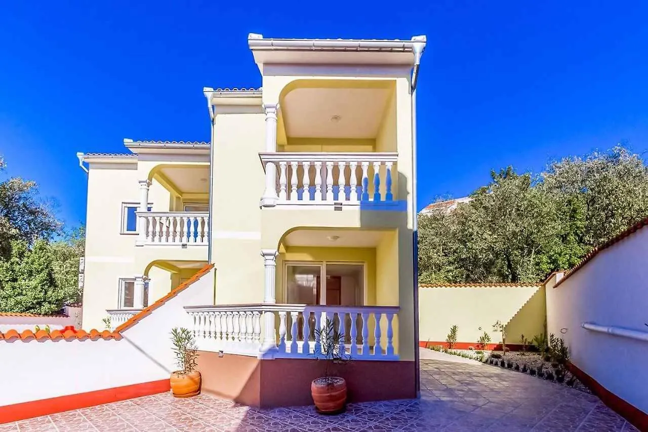 Apartment In Dramalj 5744 Croatia